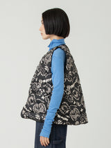 <ダウンベスト>リバーシブル サンペイズリーバンダナ