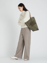 <リバーシブルプリントトートバッグL>テント ウィンタースワン