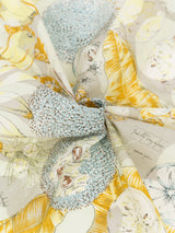 <コットンスカーフ65>コラージュジャングルフルーツ