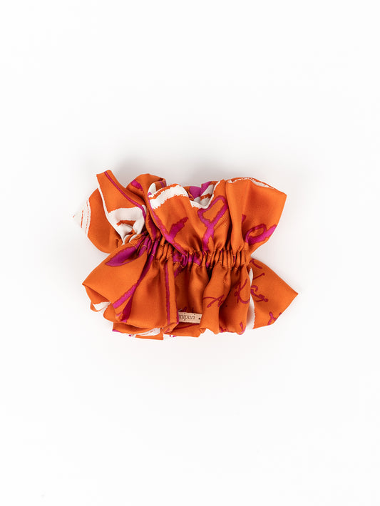 HAIR ACCESSORY / RUFFLE SCRUNCHIE