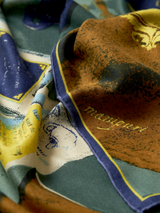 <ウールシルクカシミアストール88>デスク