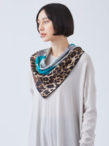 TRIANGULAR SCARF LARGE / ZEBRA GIRAFFE