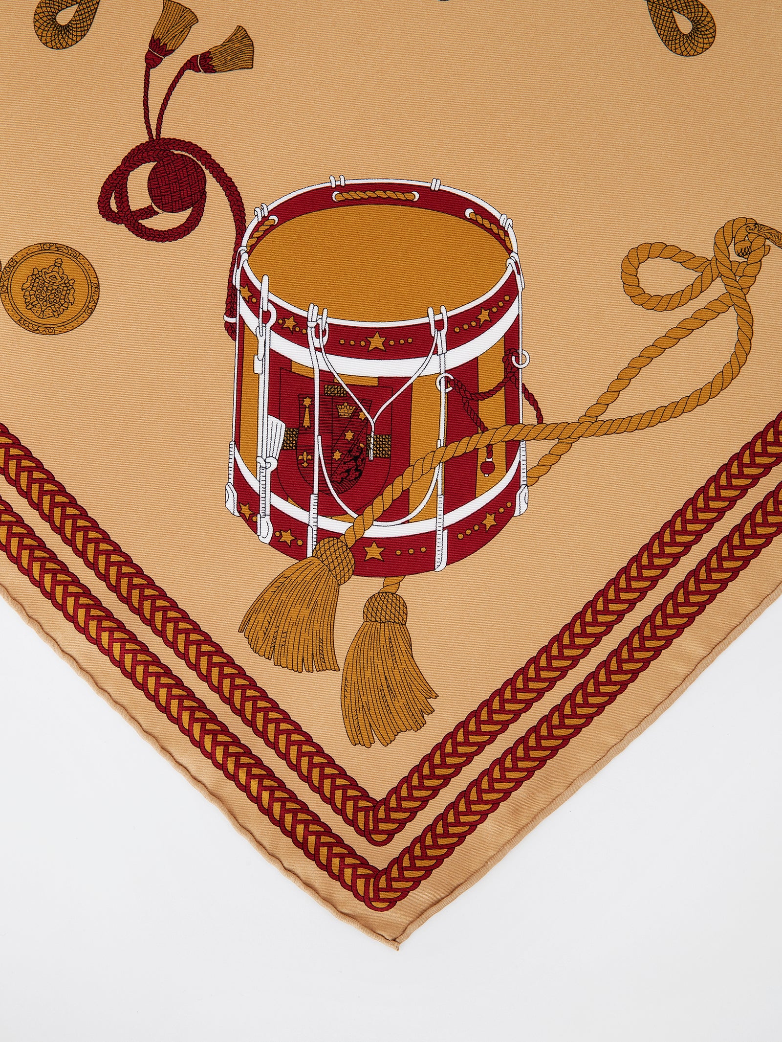 新品タグ付 manipuri シルク100% ドラム柄スカーフ ベージュ シルクスカーフ65＞ドラム – manipuri