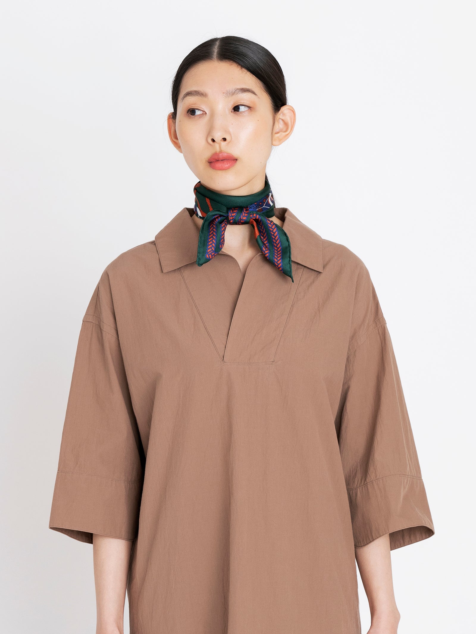 新品タグ付 manipuri シルク100% ドラム柄スカーフ ベージュ シルクスカーフ65＞ドラム – manipuri