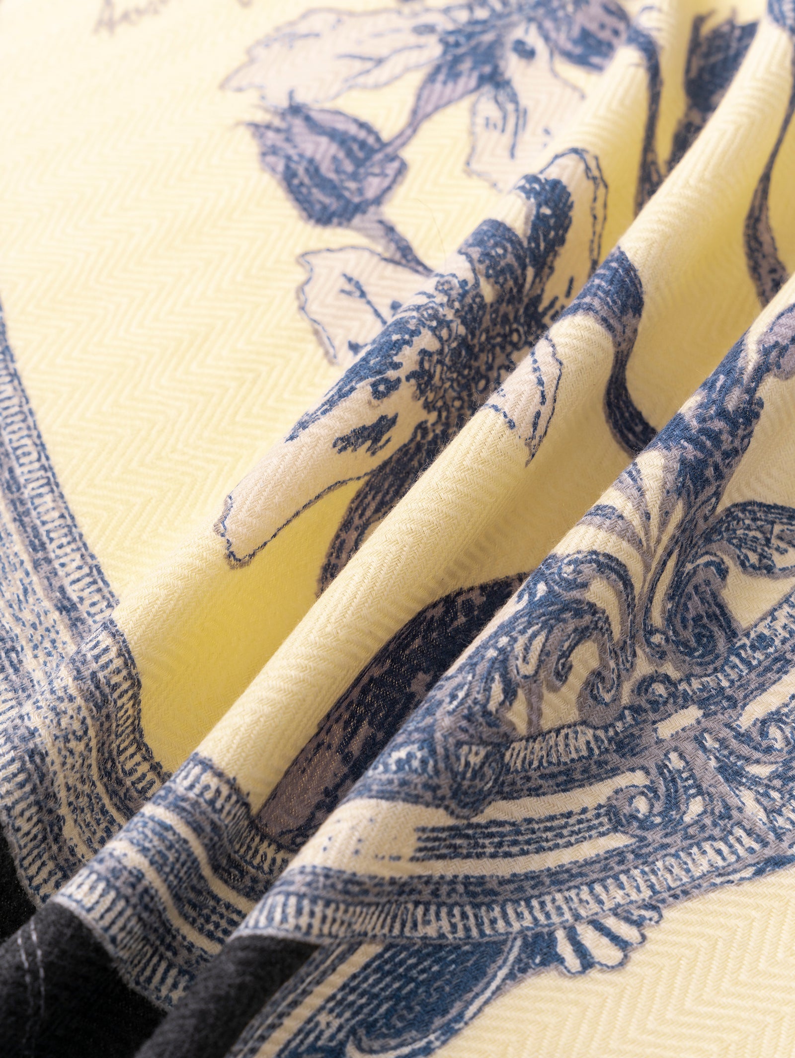 ウールシルクストールヘリンボーン織120＞フレームフラワー – manipuri