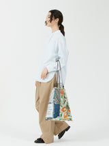 REVERSIBLE PRINT TOTE BAG L / CRESTBELT