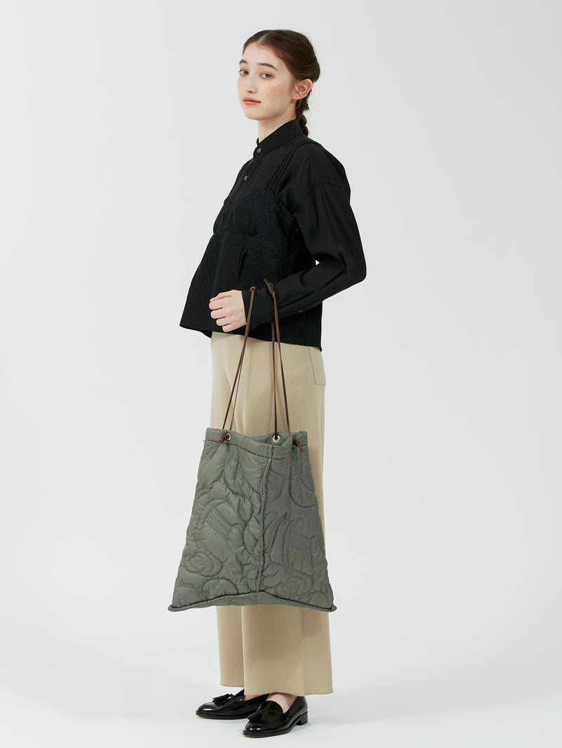 QUILTED TOTE BAG L / KHAKI