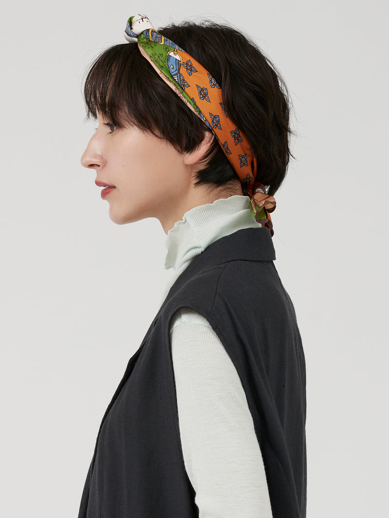 SILK SCARF 65 / CRESTBELT