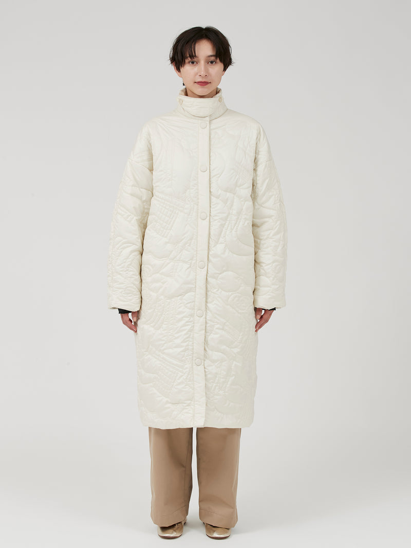 &lt;Quilted W Cocoon Coat&gt; Abstract