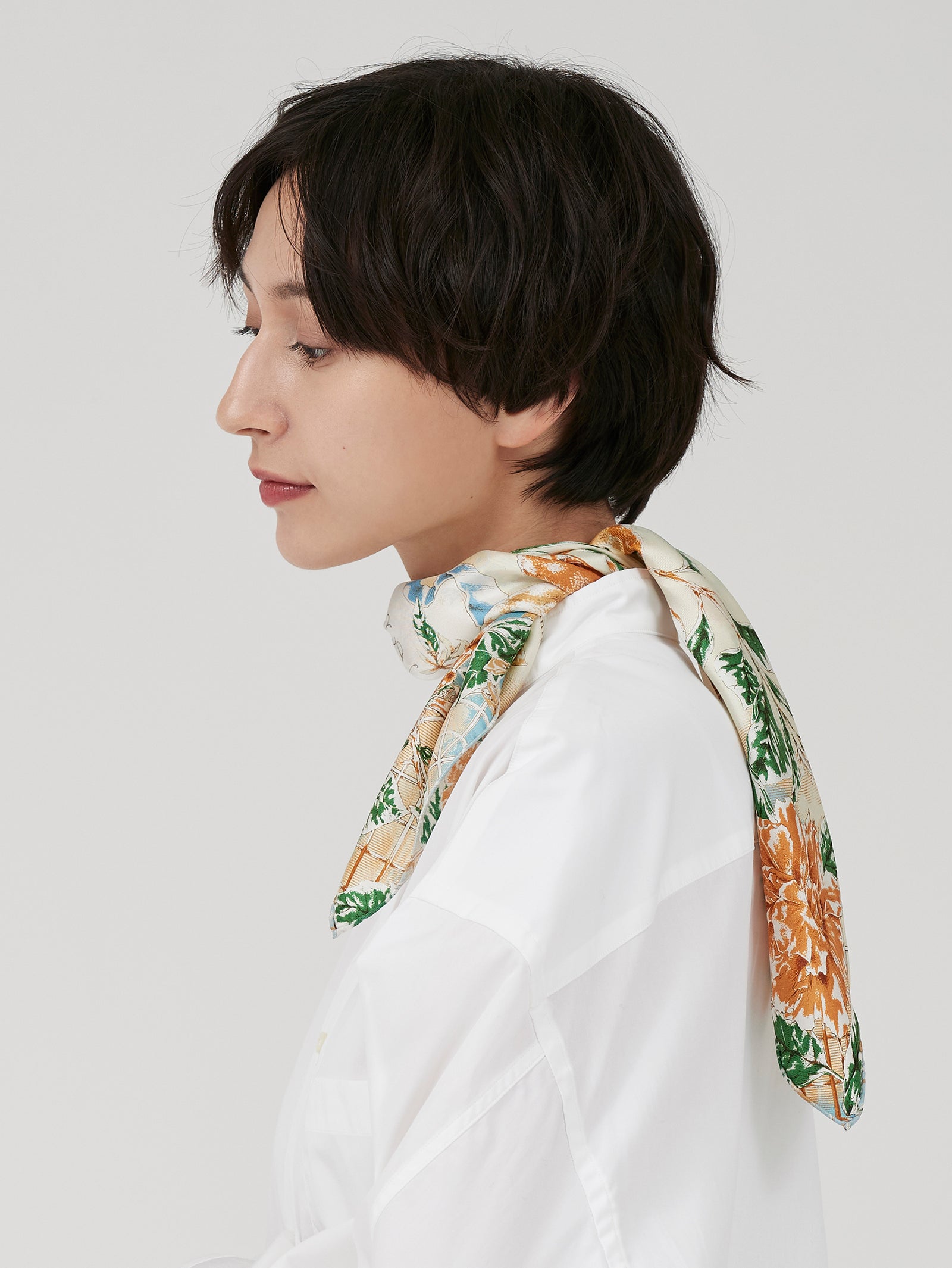 [新品] シルク製マントン　ベージュxオリーブ刺繍・ フリンジオリーブ 新品] シルク製マントン ベージュxオリーブ刺繍・ フリンジオリーブ