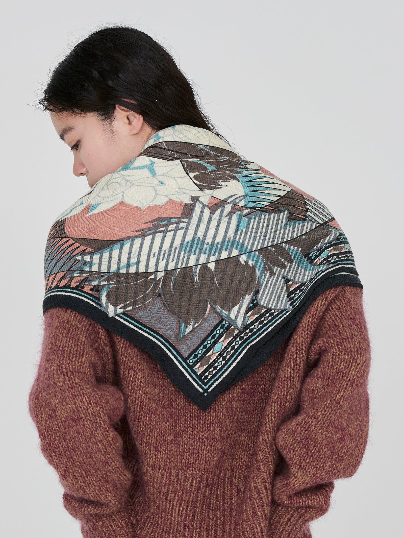 ウールシルクストールヘリンボーン織120＞コラージュダリアロンド