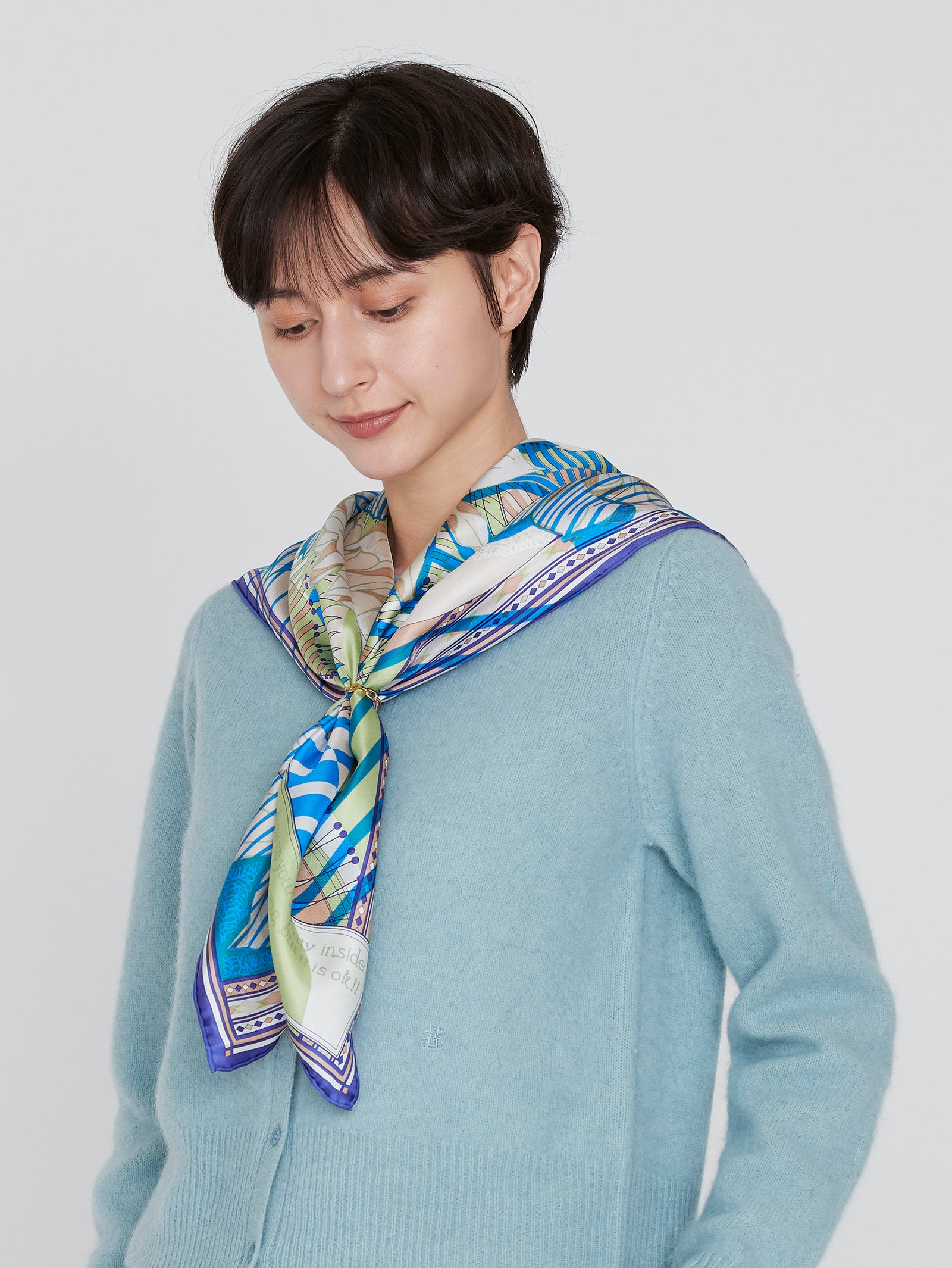 シルクスカーフ88＞コラージュダリアロンド – manipuri