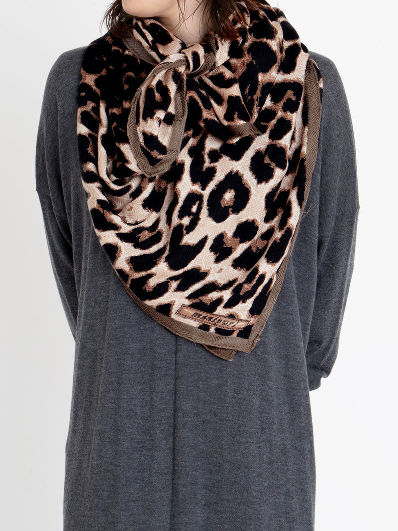 ＜ウールシルクストールヘリンボーン織120＞レオパードベグ