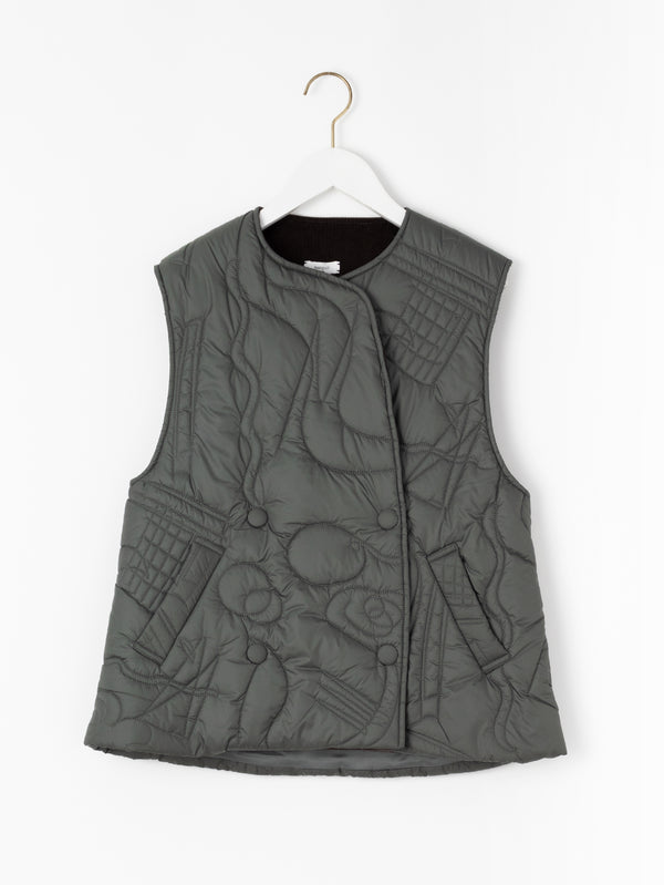 &lt;Quilted W Cocoon Coat&gt; Abstract