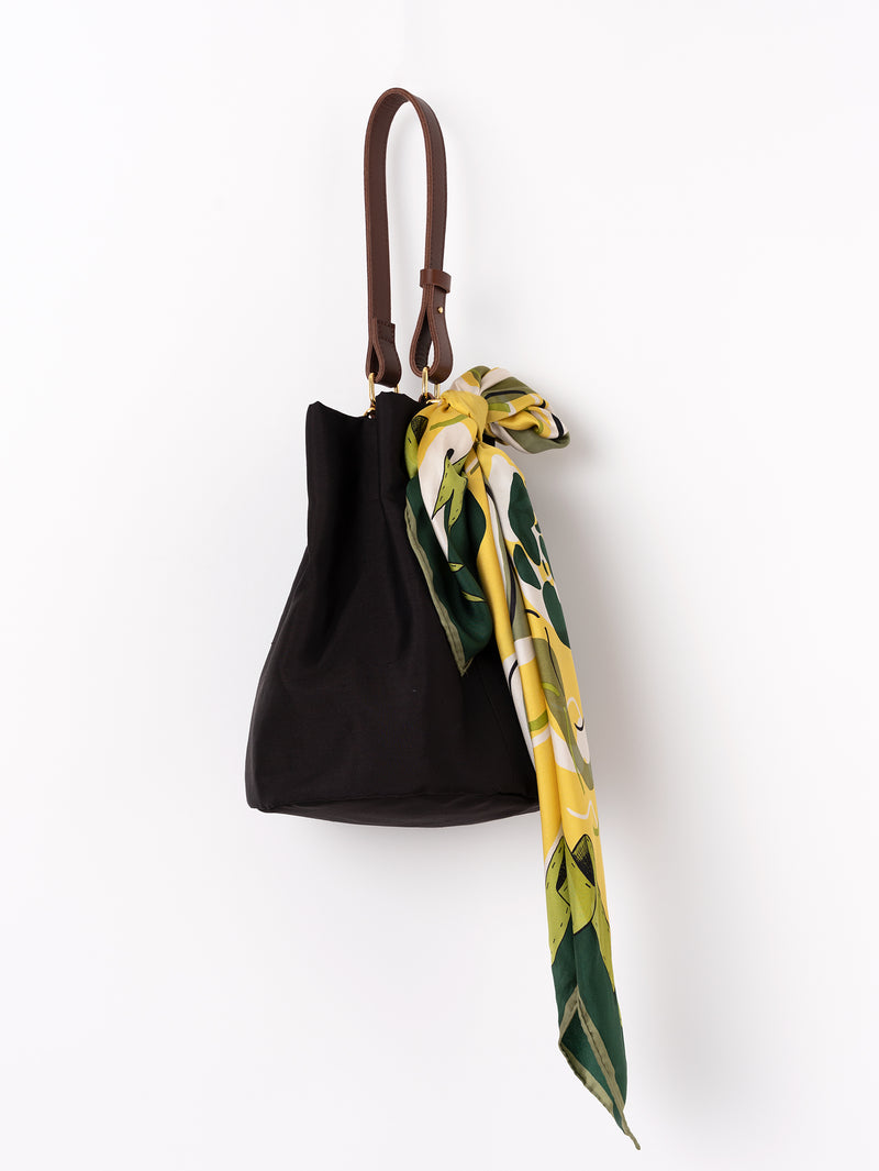 PLAIN SILK BUCKET BAG / BROWN