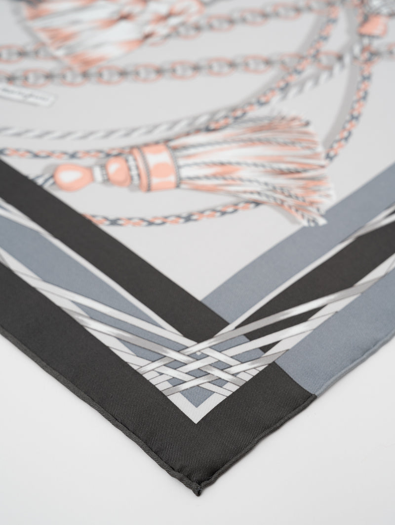 ＜シルクスカーフ88＞ヴィヴァーチェタッセル