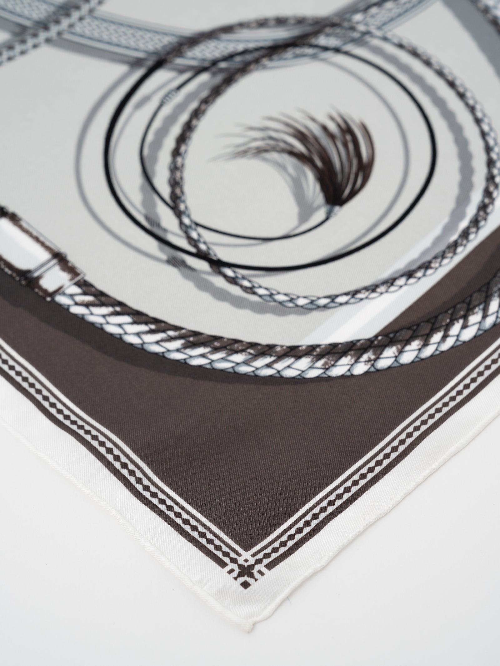 シルクスカーフ65＞ジョッキー – manipuri