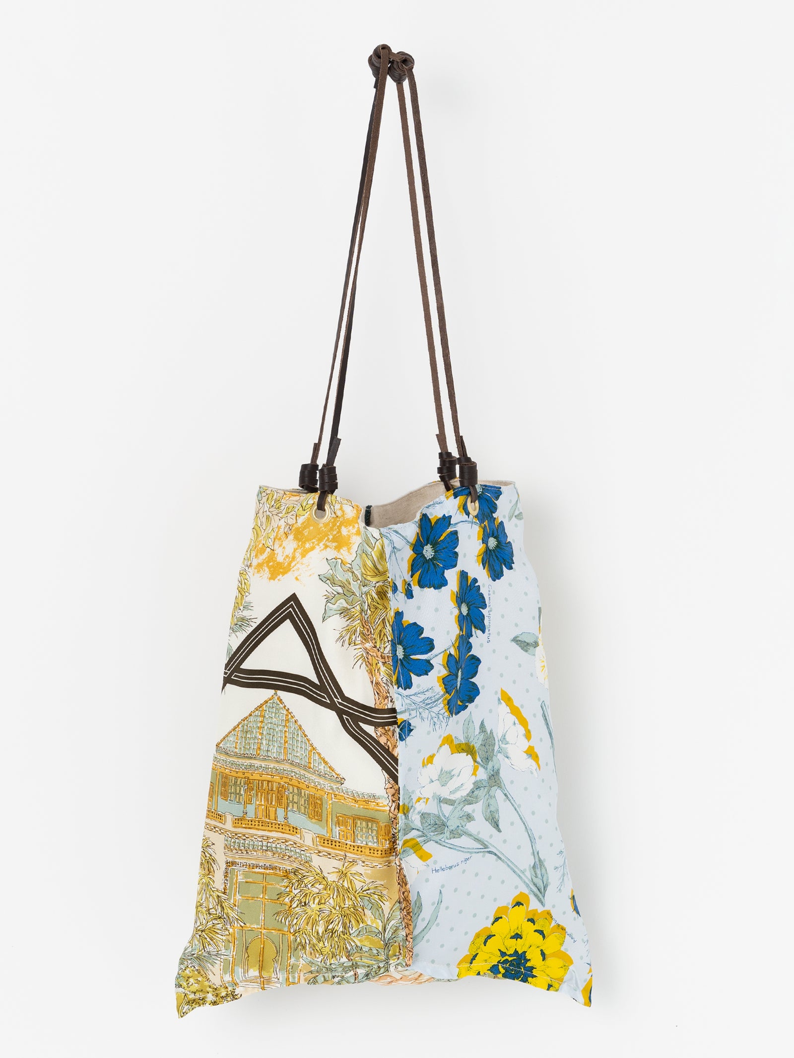 すとぷり トートバッグ Amazon | すとぷり トート バッグ 莉犬 チャーム 付き スクエア