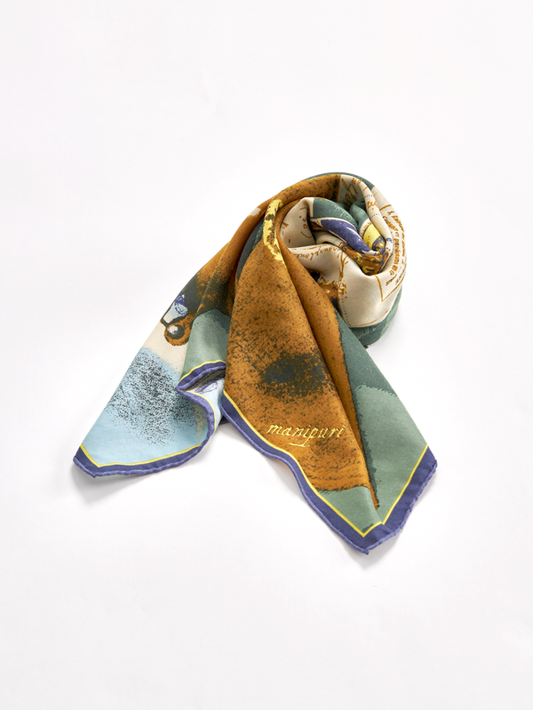 ＜ウールシルクカシミアストール88＞デスク