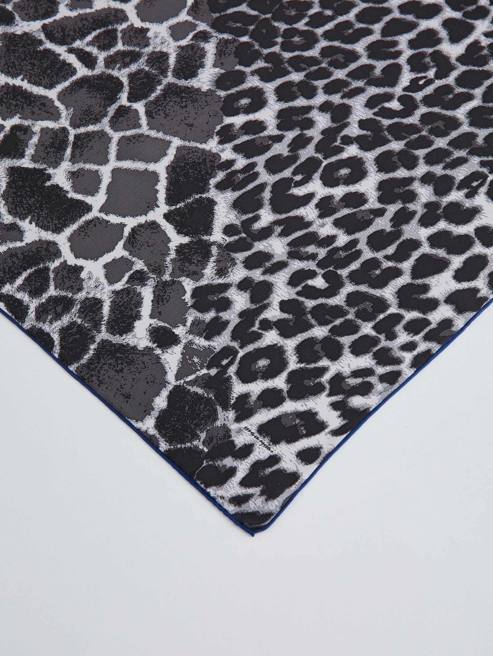 シルクスカーフ88＞ゼブラジラフ – manipuri