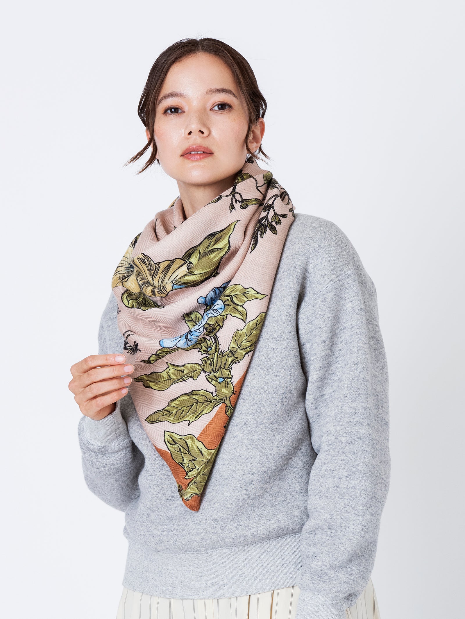 ウールシルクストールヘリンボーン織120＞フラワーブーケ – manipuri