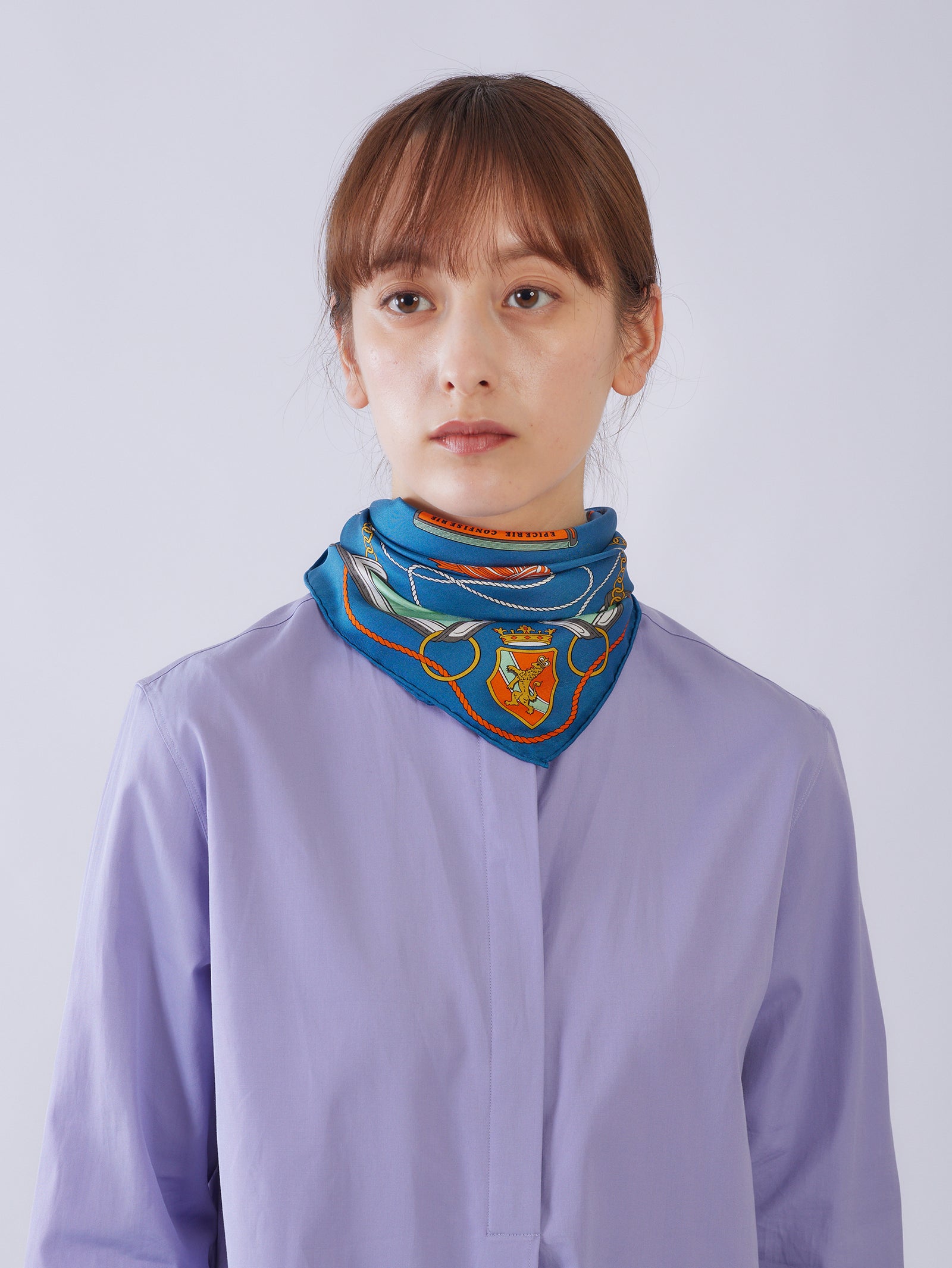 新品g✨MOTHER シルクスカーフ（マジカント） 4 おとなに似合うシルクの『MOTHER』。 ポップでエレガントな シルク